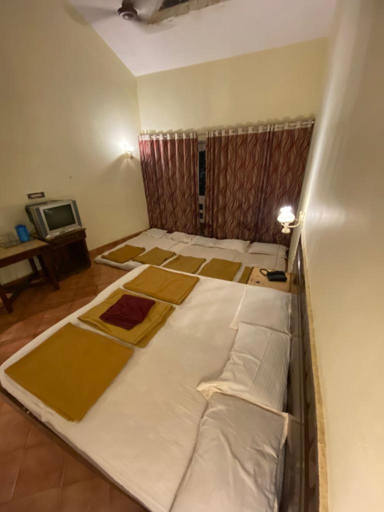 Anand Ritz Resort Матеран Екстериор снимка