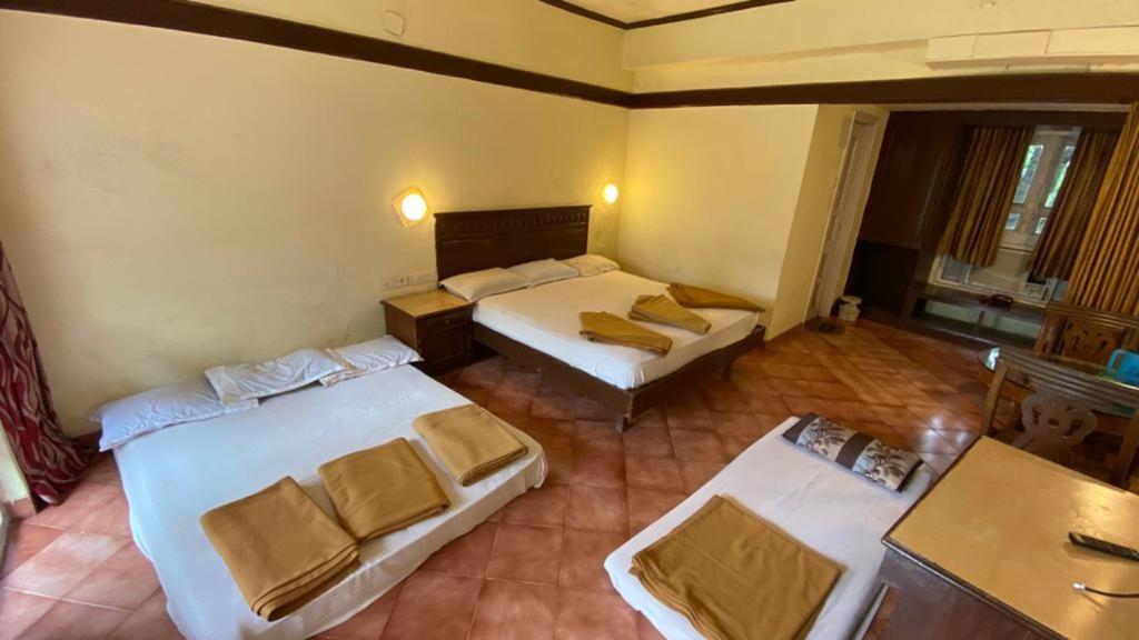 Anand Ritz Resort Матеран Екстериор снимка